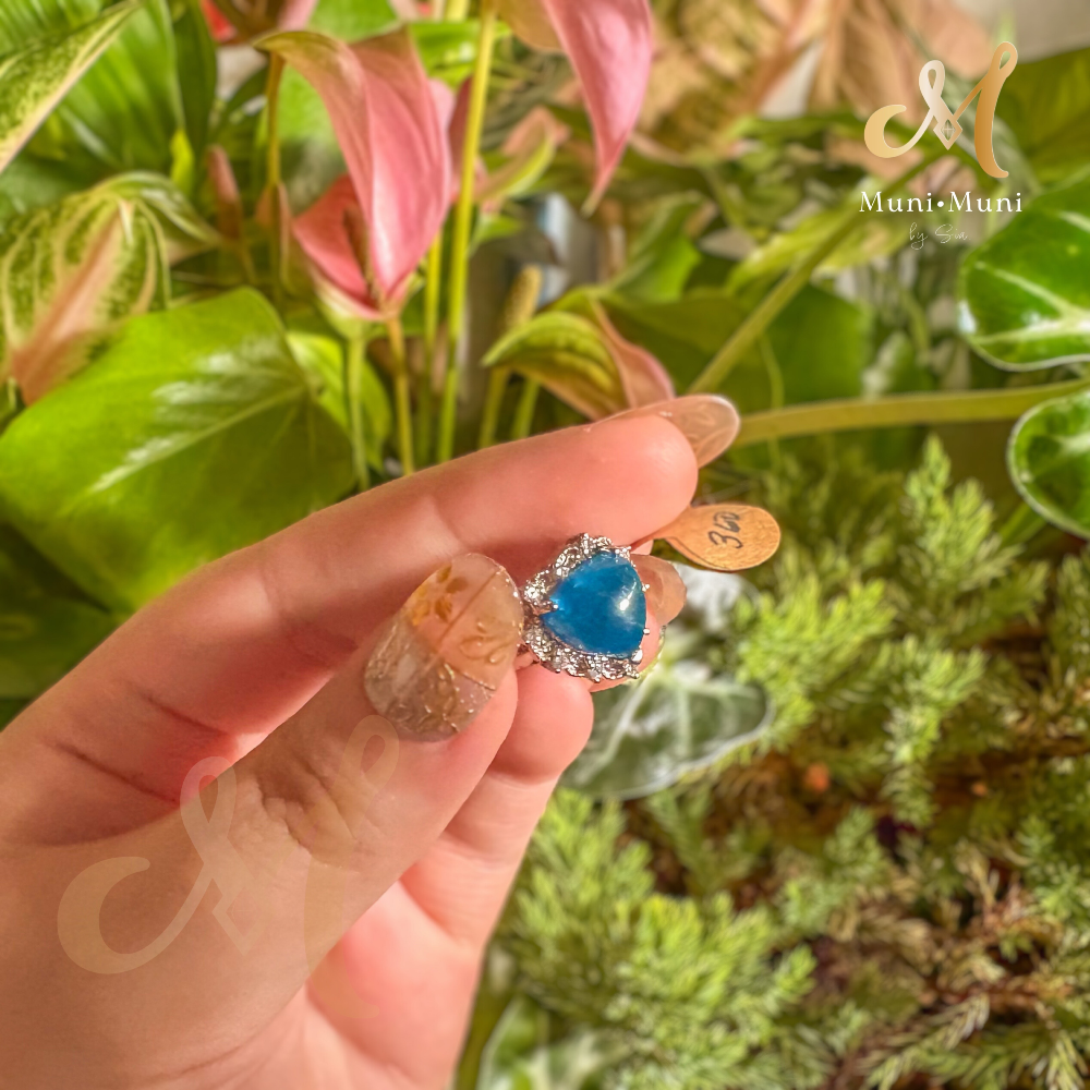 Blue Apatite Heart-Cut in Silver-Plated Ring
