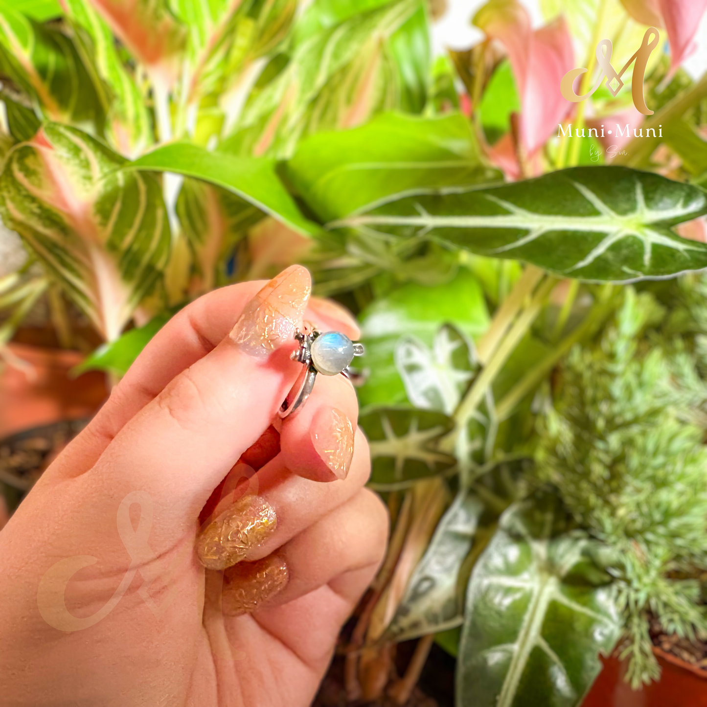 Labradorite Bunny Style in Silver Plated Ring
