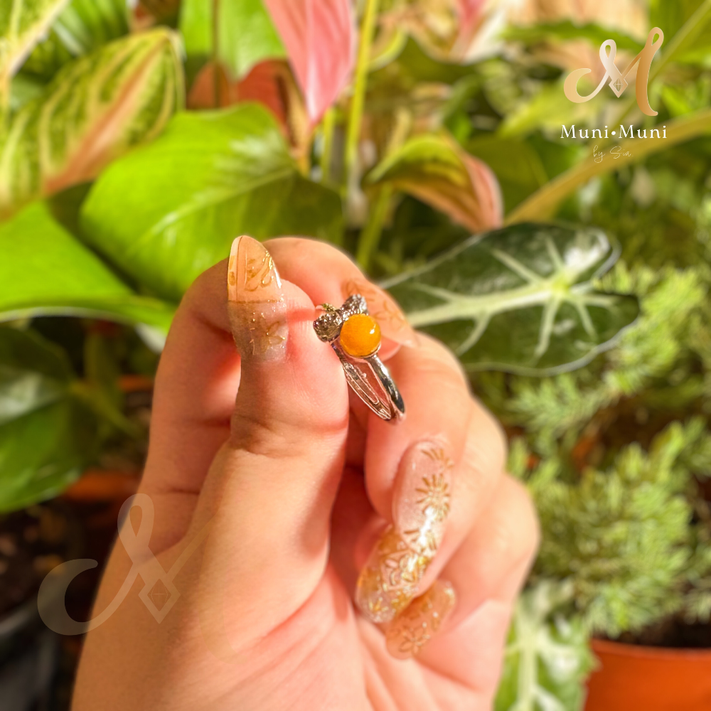 Baltic Amber with Bow Design in Silver-Plated Ring