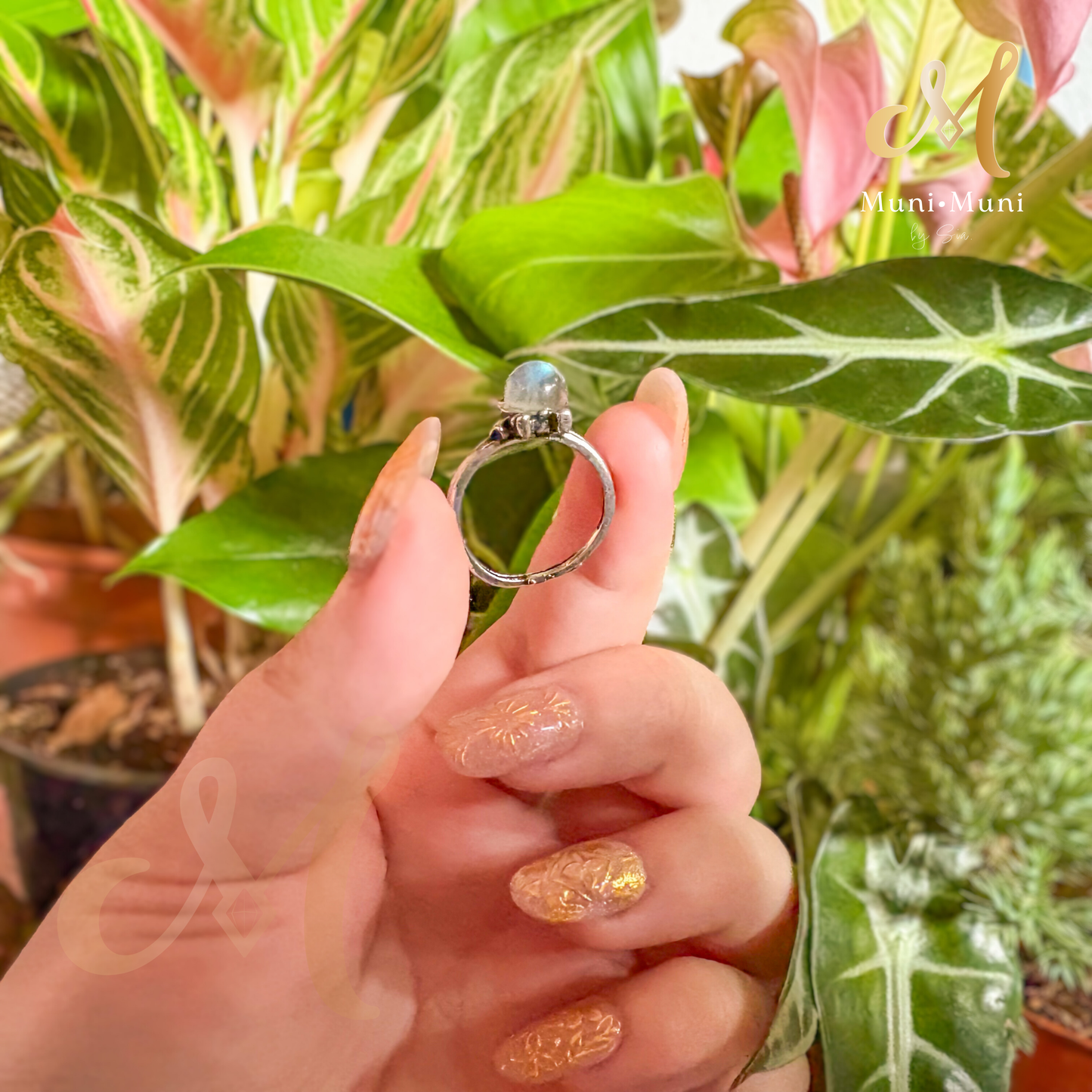 Labradorite Bunny Style in Silver Plated Ring
