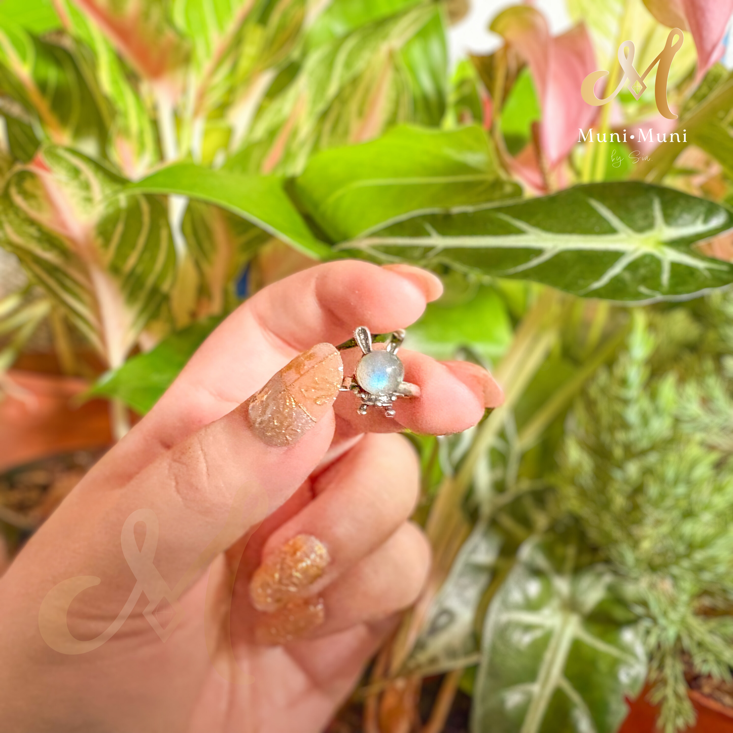 Labradorite Bunny Style in Silver Plated Ring