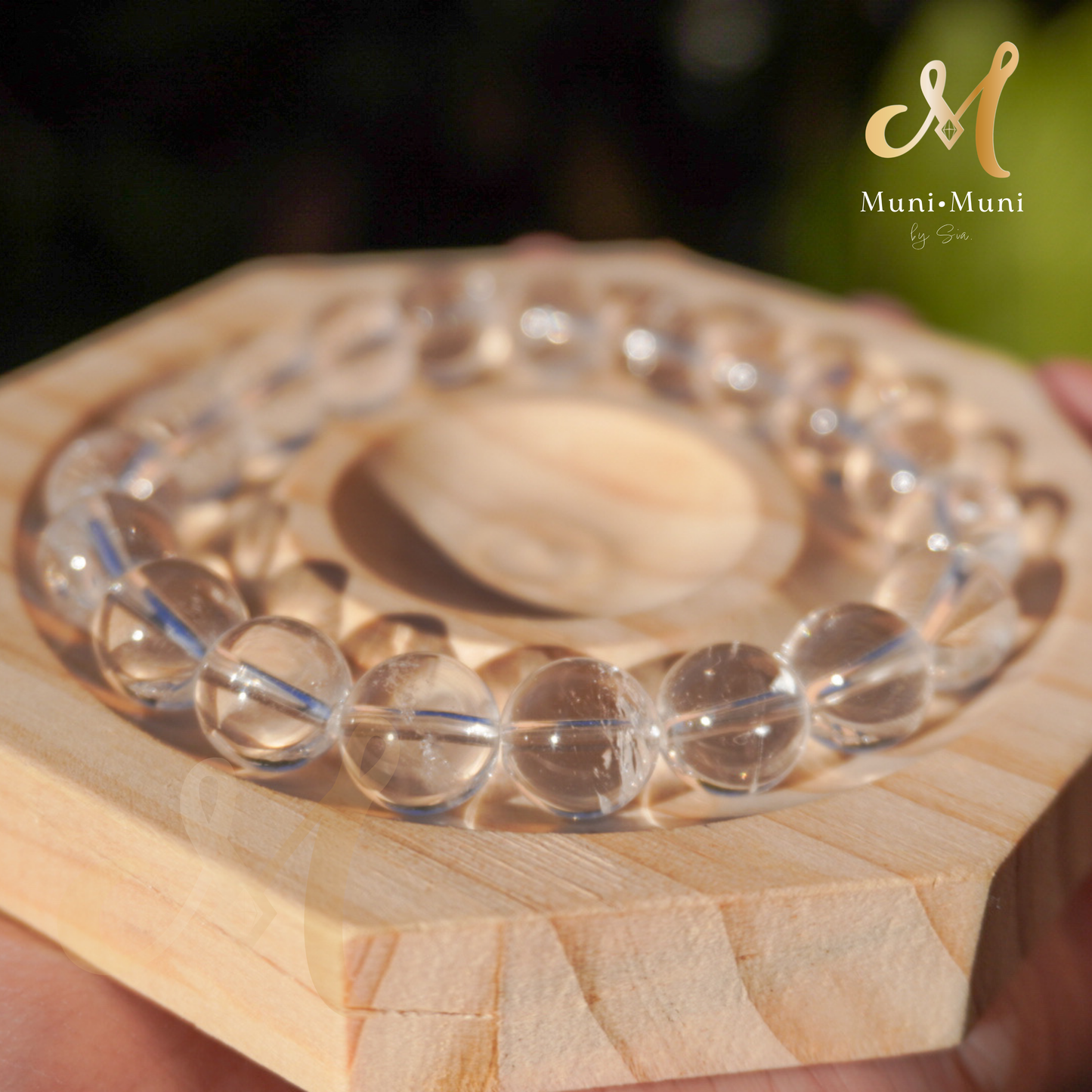 Clear Quartz: Top Quality 10mm Bracelet