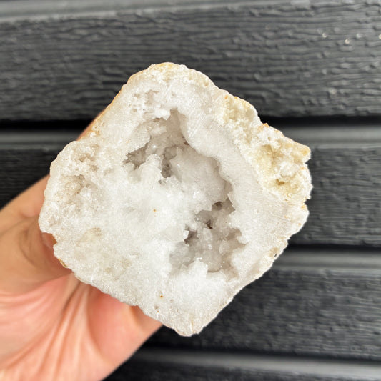 CRAZY SALE: Quartz Geode