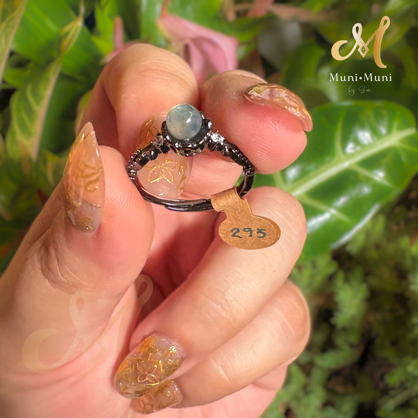 High Quality Labradorite in Vintage Style Silver-Plated Ring