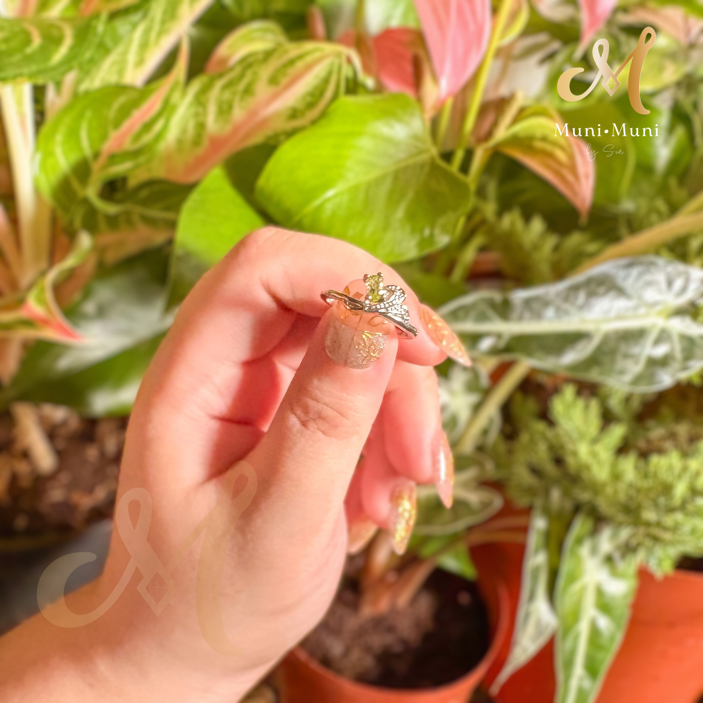 Peridot Rectangle Cut in Silver-Plated Ring