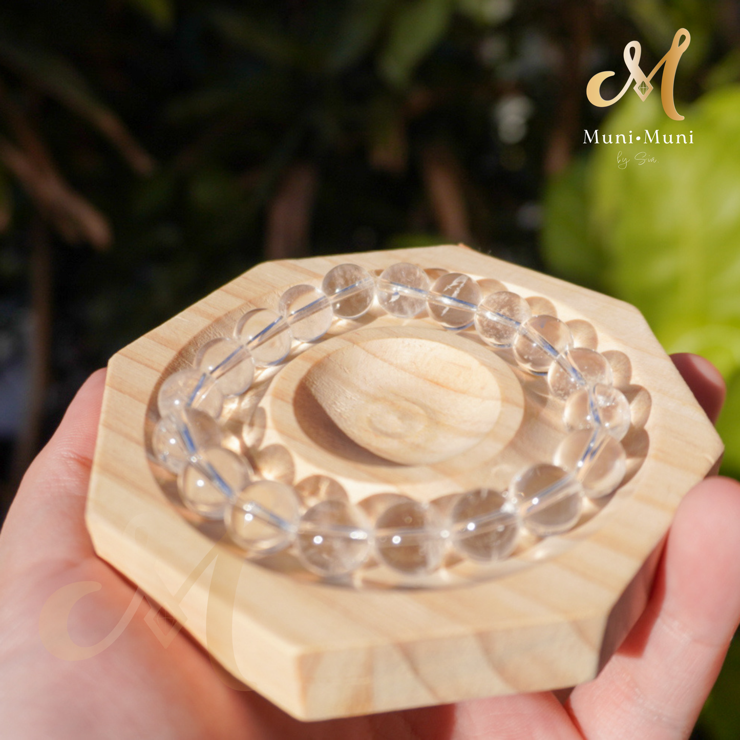 Clear Quartz: Top Quality 10mm Bracelet