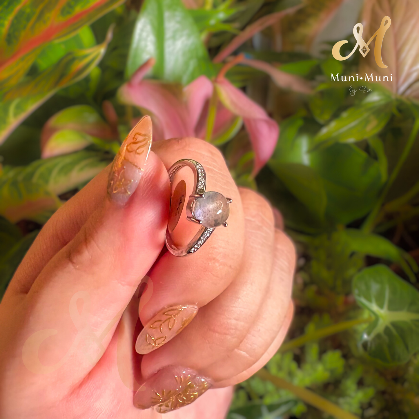 High Quality Labradorite Stud in Silver-Plated Ring