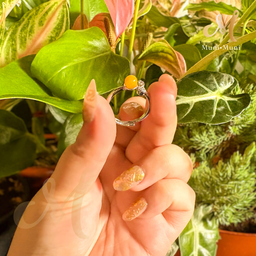 Baltic Amber with Bow Design in Silver-Plated Ring