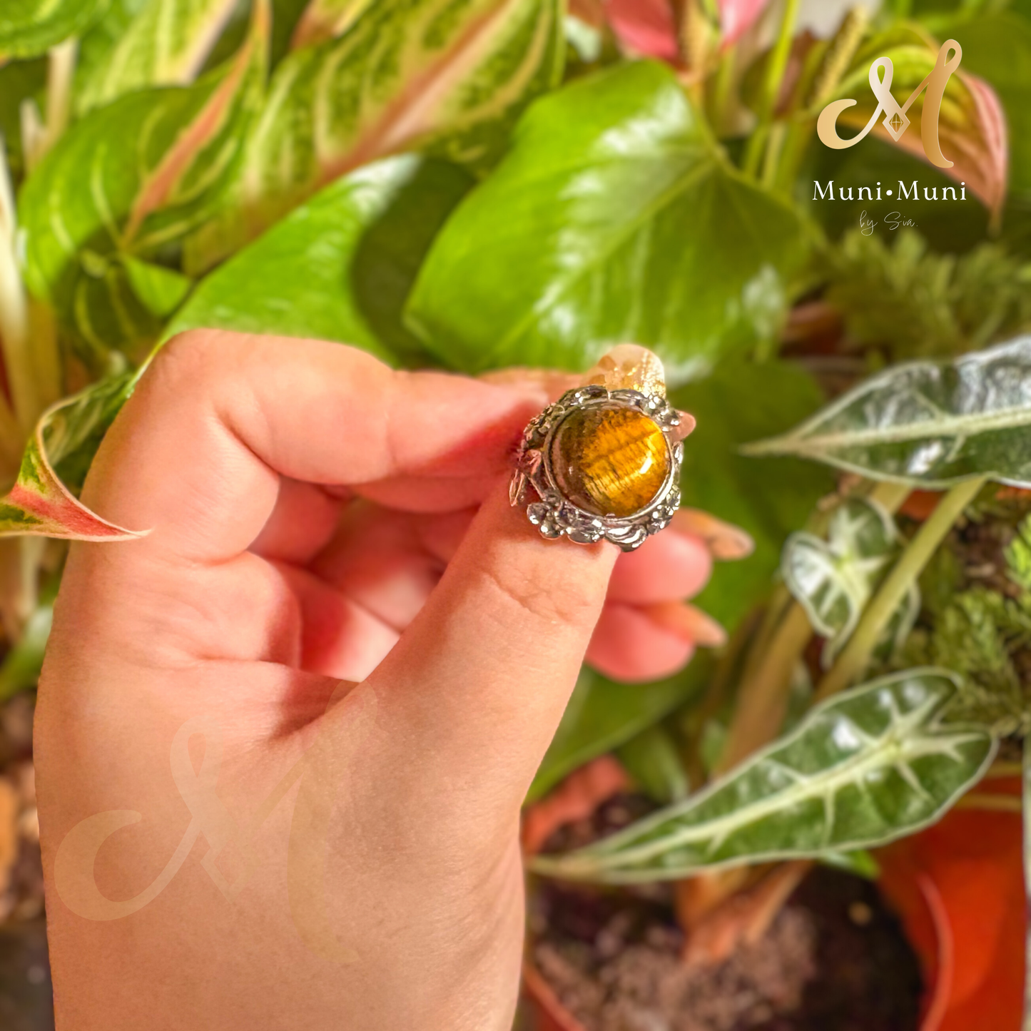 Tiger’s Eye Round Cut Floral Vintage Style in Silver Plated Ring