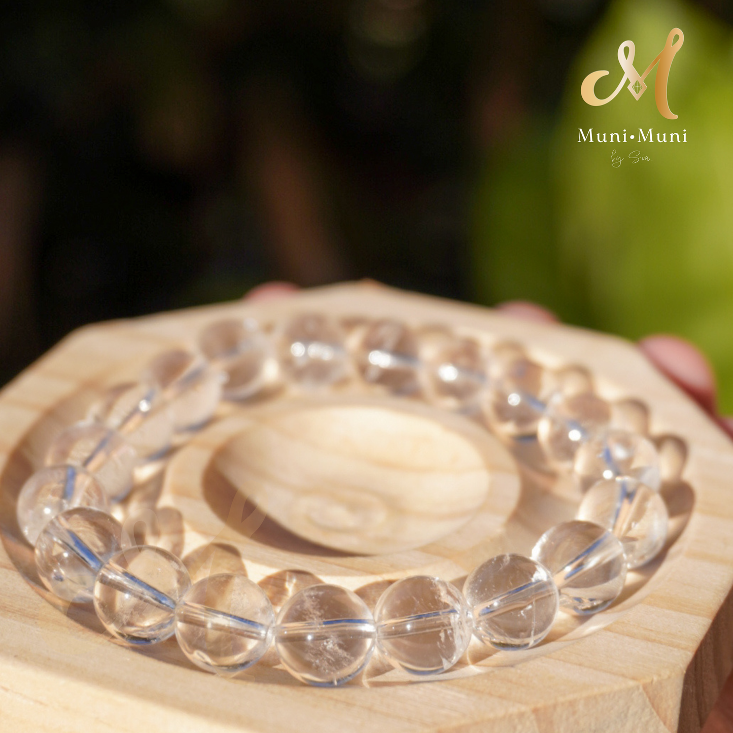 Clear Quartz: Top Quality 10mm Bracelet