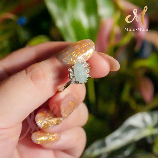 Light Jade Cabochon Cut in Silver Plated Ring